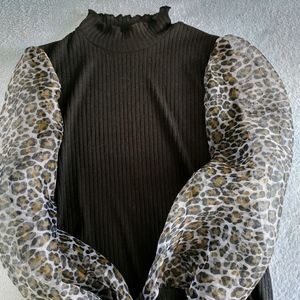 *SOLD* SHEIN rib-knit floofy sleeve top